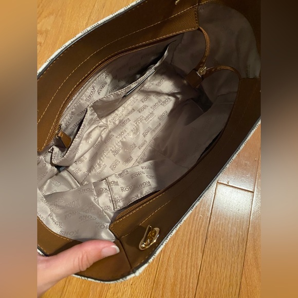 MK white shoulder bag - Picture 3 of 4